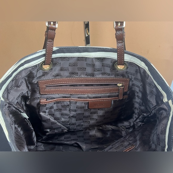 MICHAEL KORS black ivory, zebra stripes shoulder bag - Picture 8 of 13